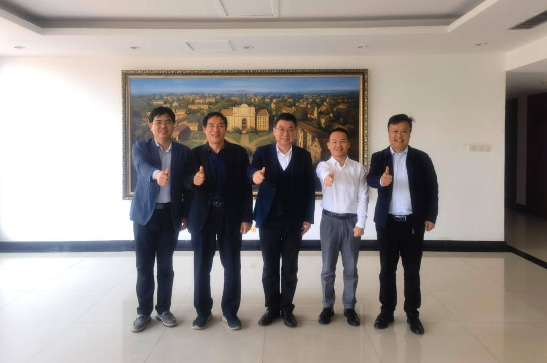 校长赵同谦与东莞校友会、广东校友会负责人座谈交流