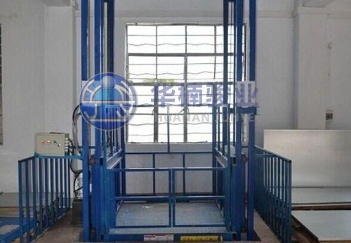 导轨式升降平台和升降起重机价格及性能区别